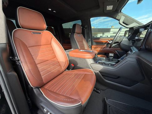 Used 2022 GMC Sierra 1500 Denali Ultimate AWD/4WD image 10