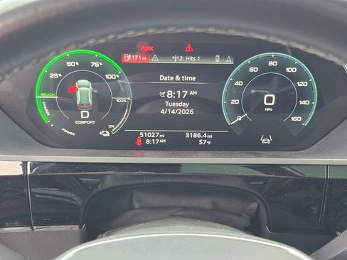 Used 2023 Audi e-tron Premium w/ Convenience Plus Package image 21