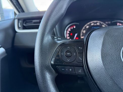 Used 2024 Toyota RAV4 LE image 17