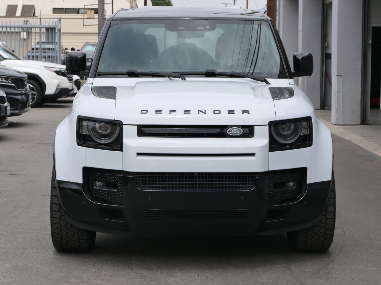 Used 2023 Land Rover Defender 110 V8 AWD/4WD image 8