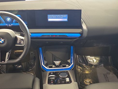 Used 2025 BMW X3 xDrive30i w/ Premium Package image 17