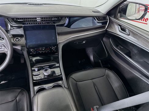 Used 2023 Jeep Grand Cherokee 4WD 4xe image 29