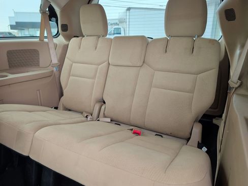 Used 2015 Dodge Grand Caravan SXT w/ UConnect Hands-Free Group image 20