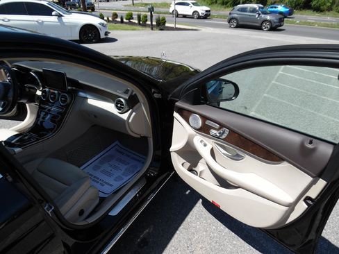 Used 2015 Mercedes-Benz C 300 4MATIC Sedan image 25