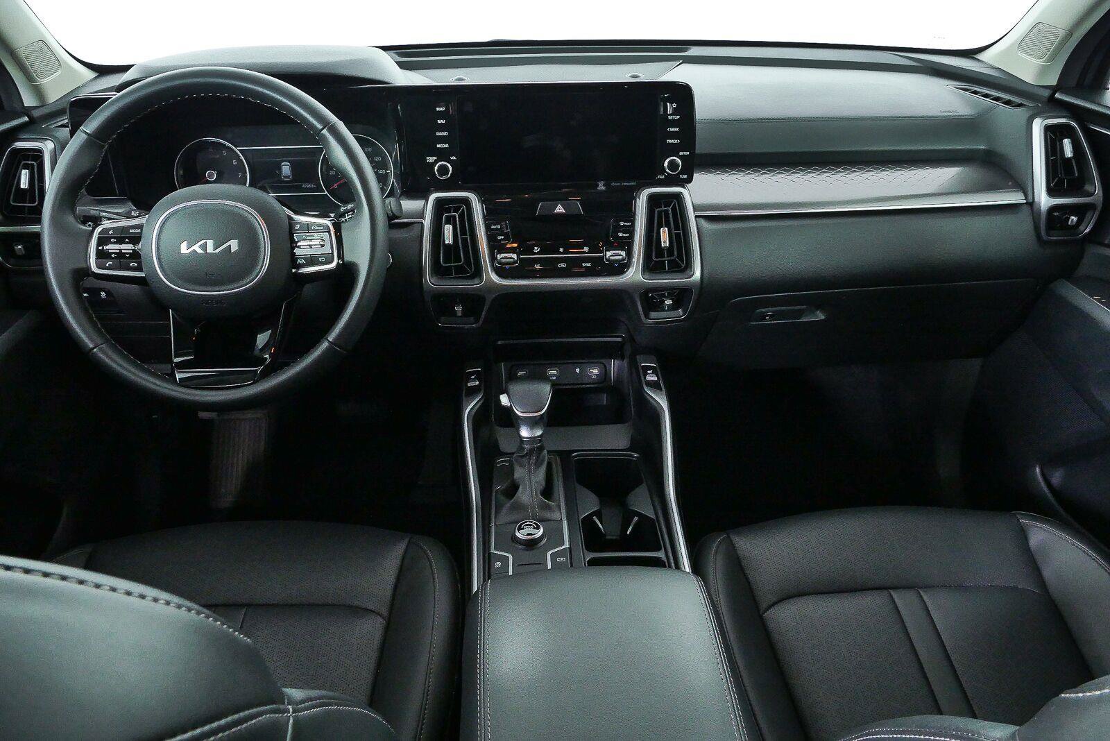 Used 2023 Kia Sorento S FWD image 14