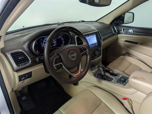 Used 2018 Jeep Grand Cherokee Overland image 23