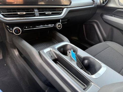 New 2026 Chevrolet Equinox EV LT image 13