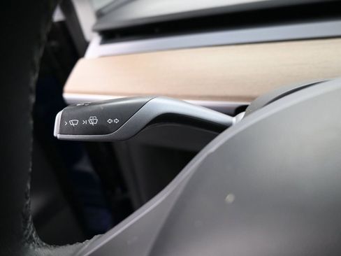 Used 2021 Tesla Model Y Long Range image 20