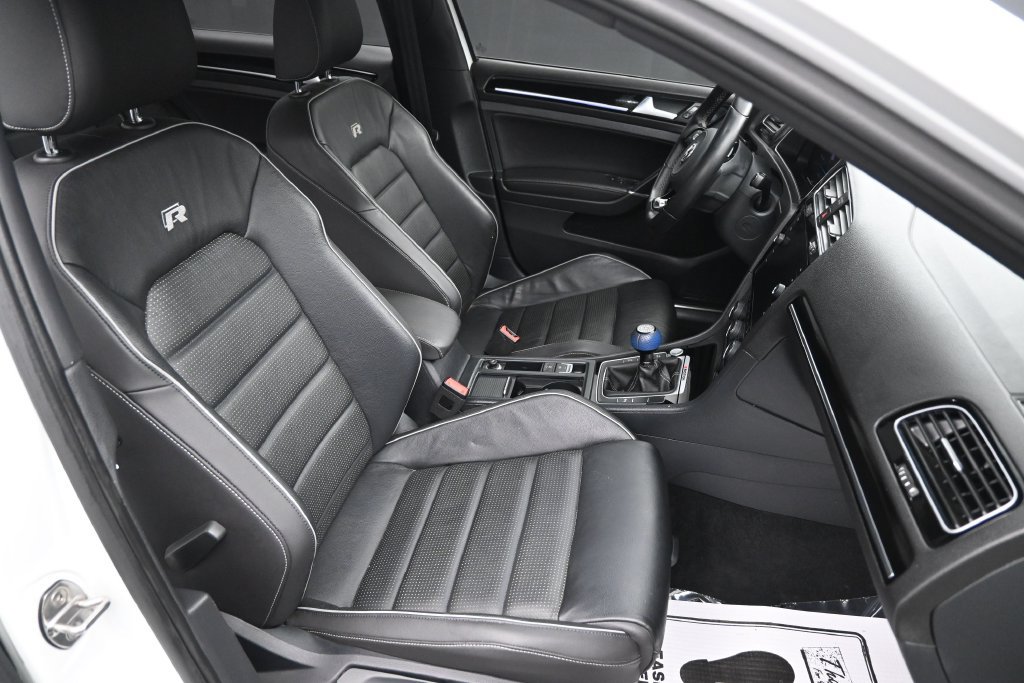 Used 2019 Volkswagen Golf R 4-Door AWD/4WD image 35