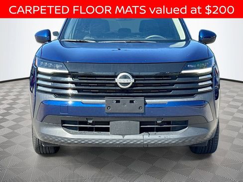 Used 2025 Nissan Kicks SV image 2