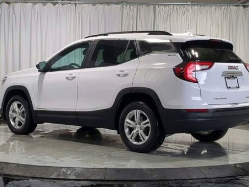 Used 2022 GMC Terrain SLE w/ Driver Convenience Package image 8