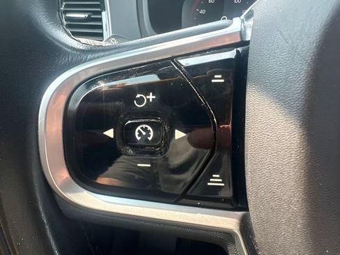 Used 2018 Volvo XC90 T6 Momentum w/ Convenience Package AWD/4WD image 14
