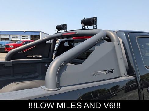 Used 2019 Chevrolet Colorado ZR2 w/ ZR2 Midnight Special Edition AWD/4WD image 11