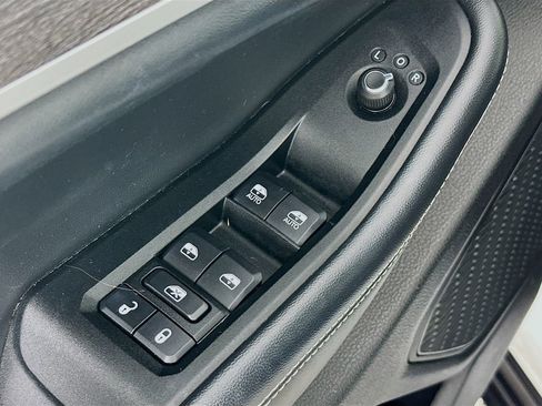Certified 2023 Jeep Grand Cherokee L Limited w/ Black Appearance Package AWD/4WD image 27