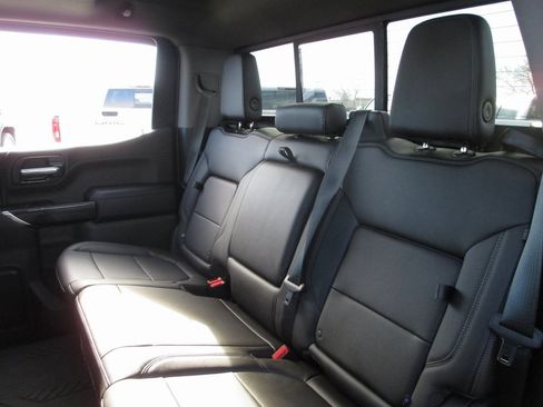 Certified 2021 Chevrolet Silverado 1500 LT Trail Boss w/ Convenience Package II image 21