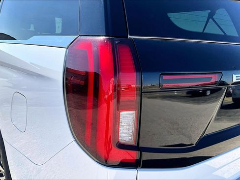 Used 2021 Ford F150 Lariat w/ Equipment Group 502A High image 29