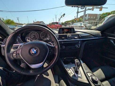Used 2017 BMW 430i Coupe w/ Driver Assistance Package image 19