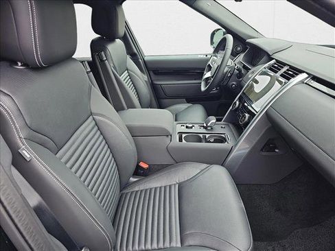 Used 2025 Land Rover Discovery S AWD/4WD image 10