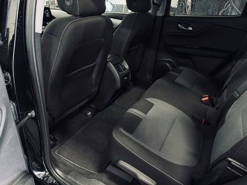 Used 2025 Chevrolet Blazer LT image 19
