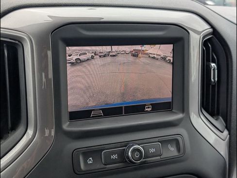 Used 2022 Chevrolet Silverado 1500 Custom AWD/4WD image 9