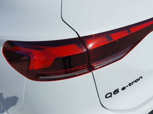 New 2027 Audi Q6 e-tron Premium Plus AWD/4WD image 38