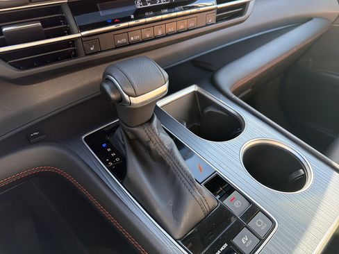 Used 2023 Toyota Sienna XSE image 26