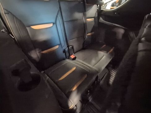 Used 2023 GMC Yukon AT4 w/ AT4 Premium Package AWD/4WD image 28