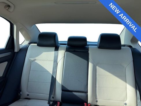 Used 2015 Volkswagen Passat TDI SE FWD image 11