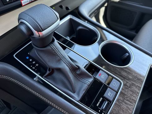 Certified 2026 Toyota Sienna Limited image 22