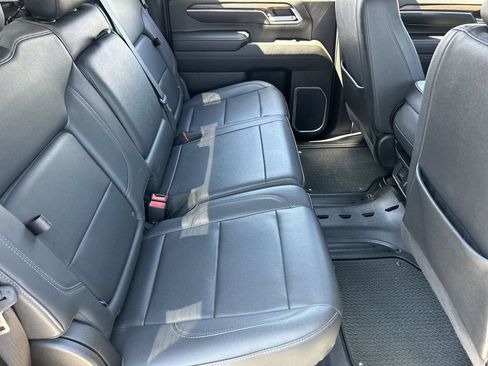 Used 2024 GMC Sierra 3500 SLT AWD/4WD image 26