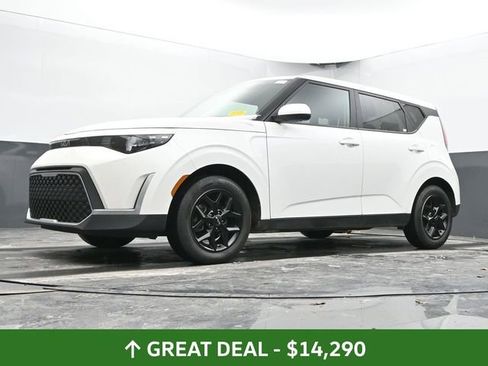 Used 2023 Kia Soul LX w/ Option Group 015 image 44