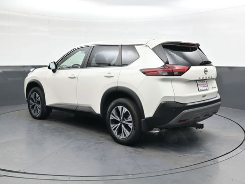 Used 2023 Nissan Rogue SV image 6