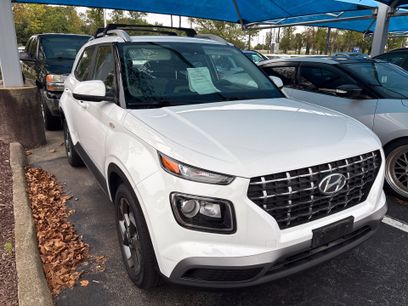 Used 2024 Hyundai Venue SEL