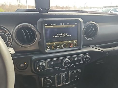 Used 2023 Jeep Gladiator Sport image 20