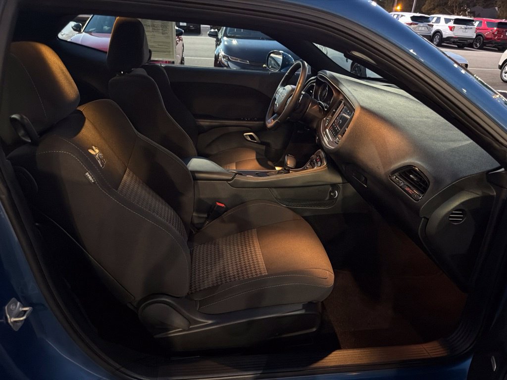 Used 2022 Dodge Challenger R/T Scat Pack RWD image 15