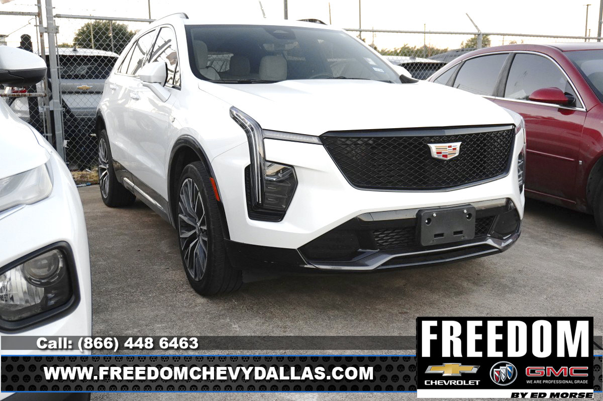 Certified 2025 Cadillac XT4 Sport FWD image 1