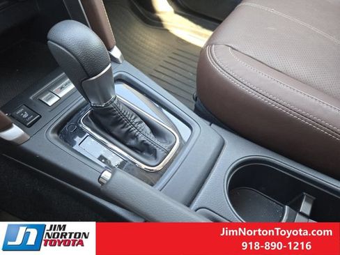 Used 2018 Subaru Forester 2.5i Touring AWD/4WD image 21