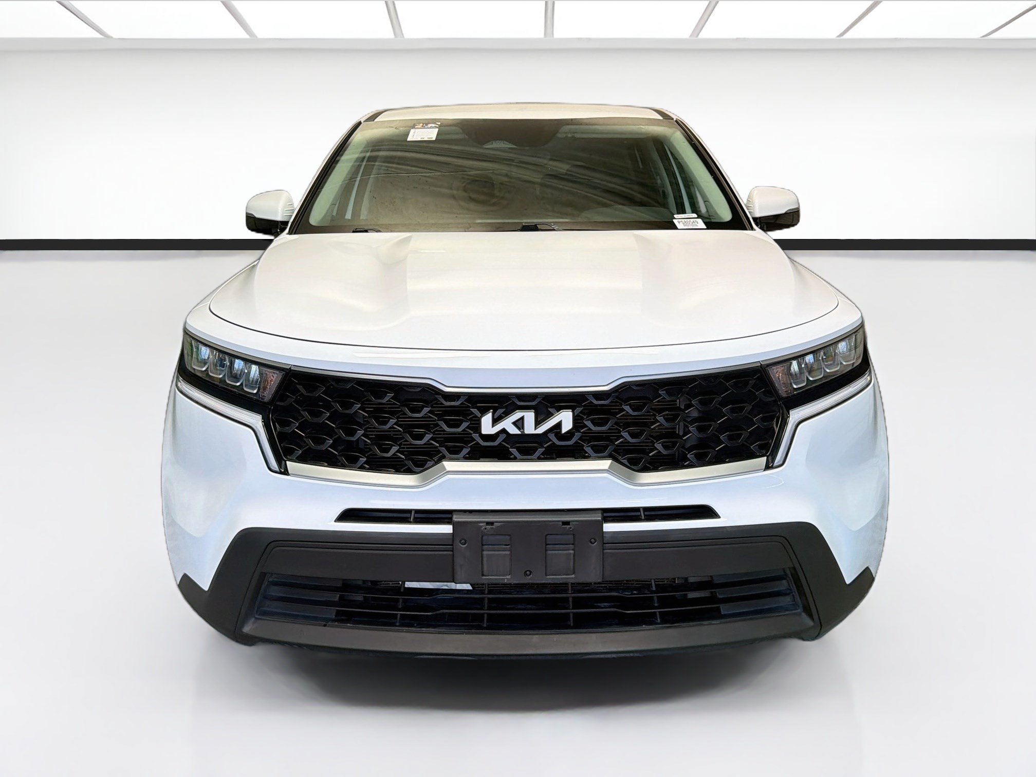 Used 2022 Kia Sorento LX FWD image 2