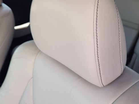 Used 2013 Lexus RX 450h AWD w/ Navigation Pkg image 15