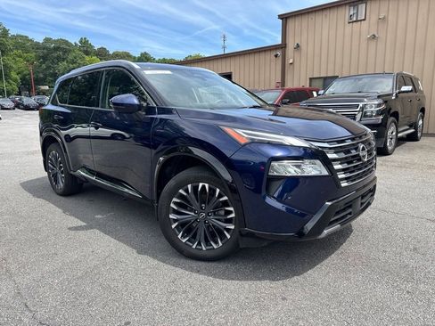 Used 2024 Nissan Rogue Platinum FWD image 4