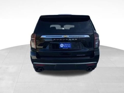 Used 2024 Chevrolet Suburban Premier image 7