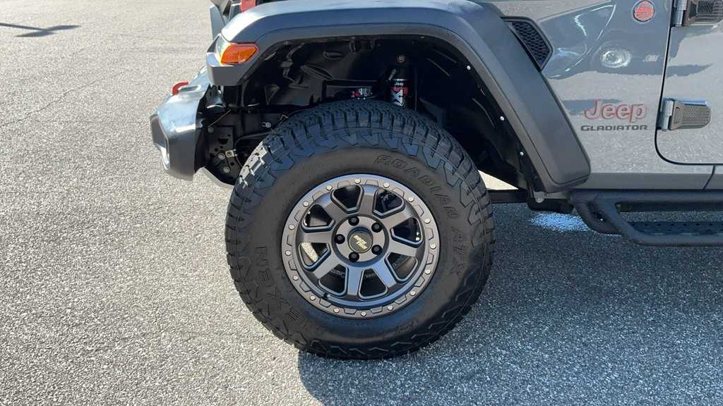 Used 2022 Jeep Gladiator Mojave w/ Trailer Tow Package AWD/4WD image 9
