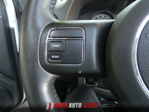 Used 2016 Jeep Patriot High Altitude FWD image 61