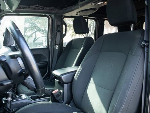 Used 2018 Jeep Wrangler Unlimited Sport S image 9