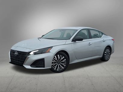 Used 2024 Nissan Altima 2.5 SV