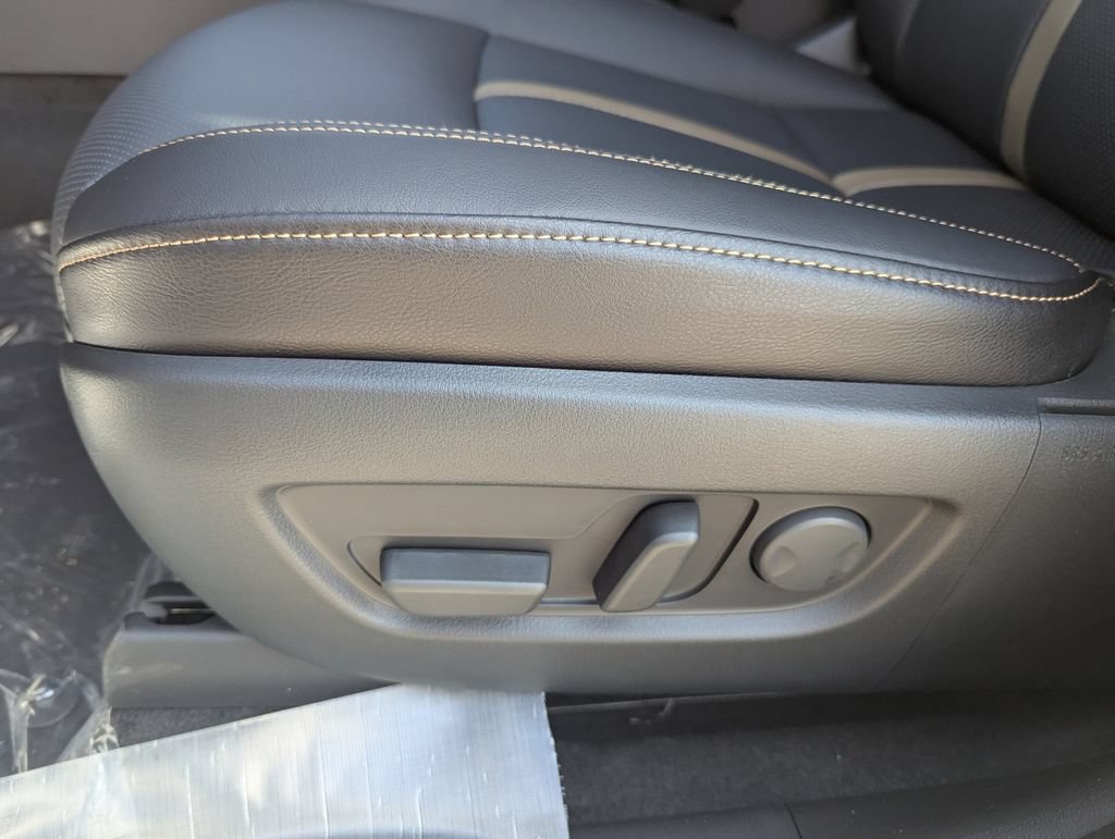 Used 2026 MAZDA CX-90 Plug-In Hybrid w/ Premium Plus AWD/4WD image 12