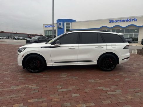 Used 2023 Lincoln Aviator Reserve w/ Jet Package RWD image 3