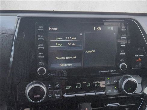 Used 2021 Toyota Highlander LE image 13