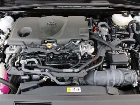 Used 2025 Toyota Camry LE FWD image 28