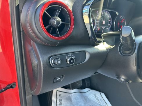 Used 2021 Chevrolet Blazer RS w/ Enhanced Convenience Package image 12